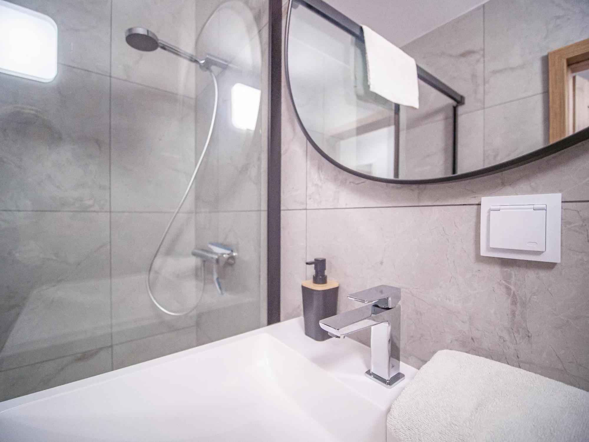 Apartament Dworska Danzica Esterno foto